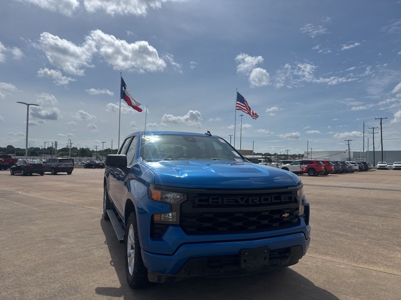 View vehicle photo 3