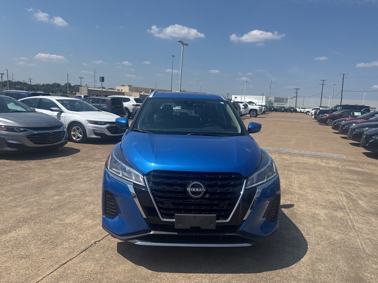 2024 Nissan Kicks SV photo 2