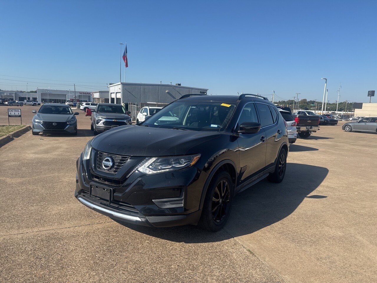 2017 Nissan Rogue SV photo 3