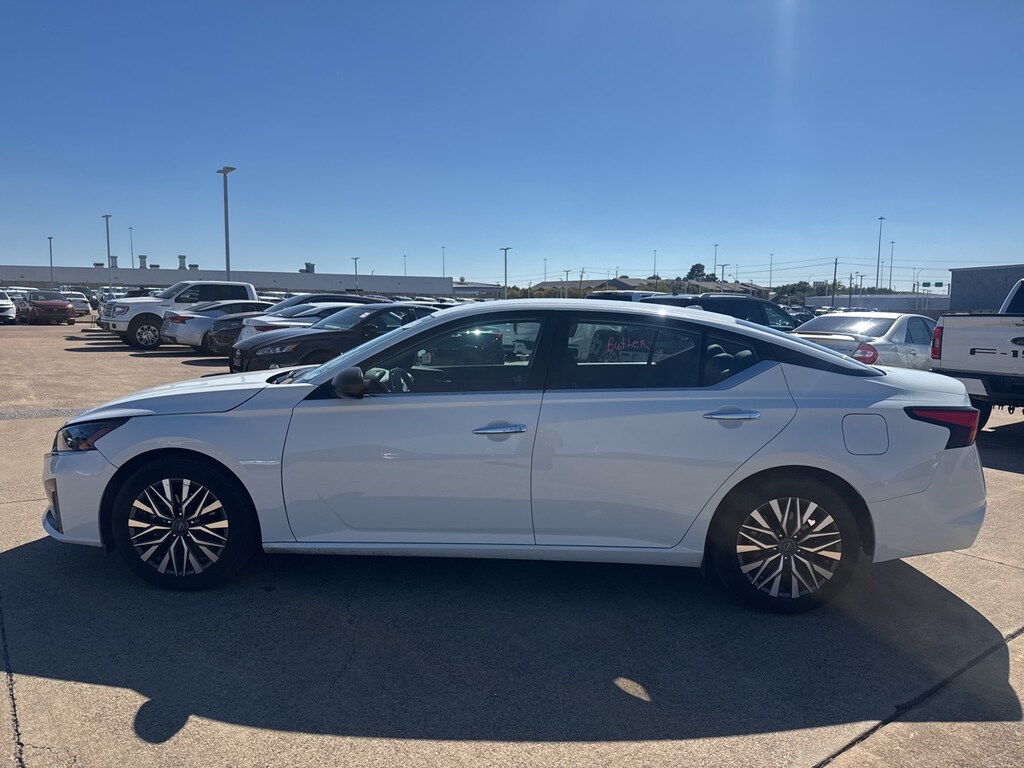 Used 2025 Nissan Altima 2.5 SV Sedan