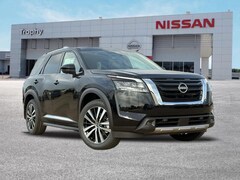 2025 Nissan Pathfinder Platinum SUV