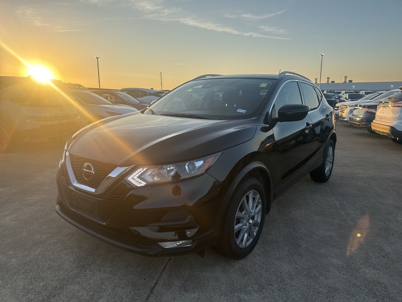 2022 Nissan Rogue Sport SV photo 3