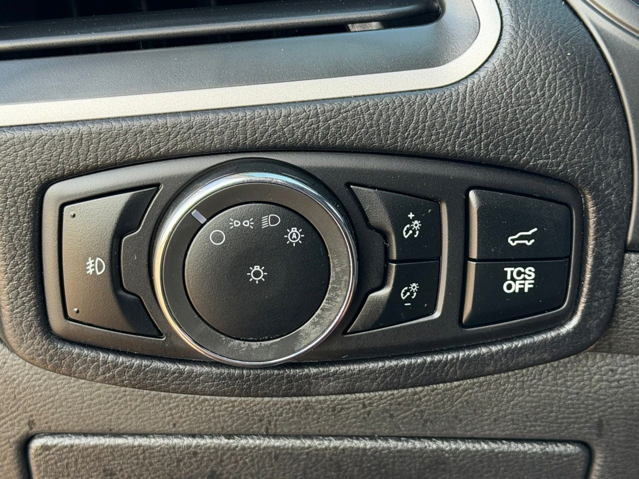 2024 Ford Edge SEL - Photo 18