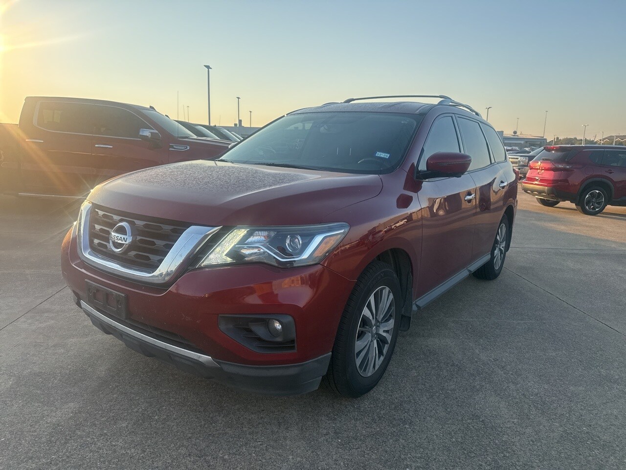 2020 Nissan Pathfinder SL photo 3