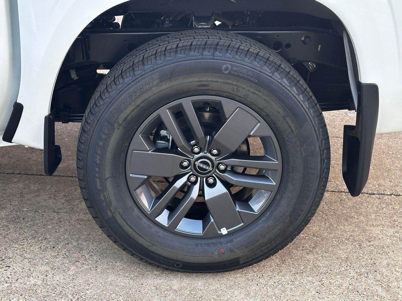 2026 Nissan Frontier SV - Photo 24