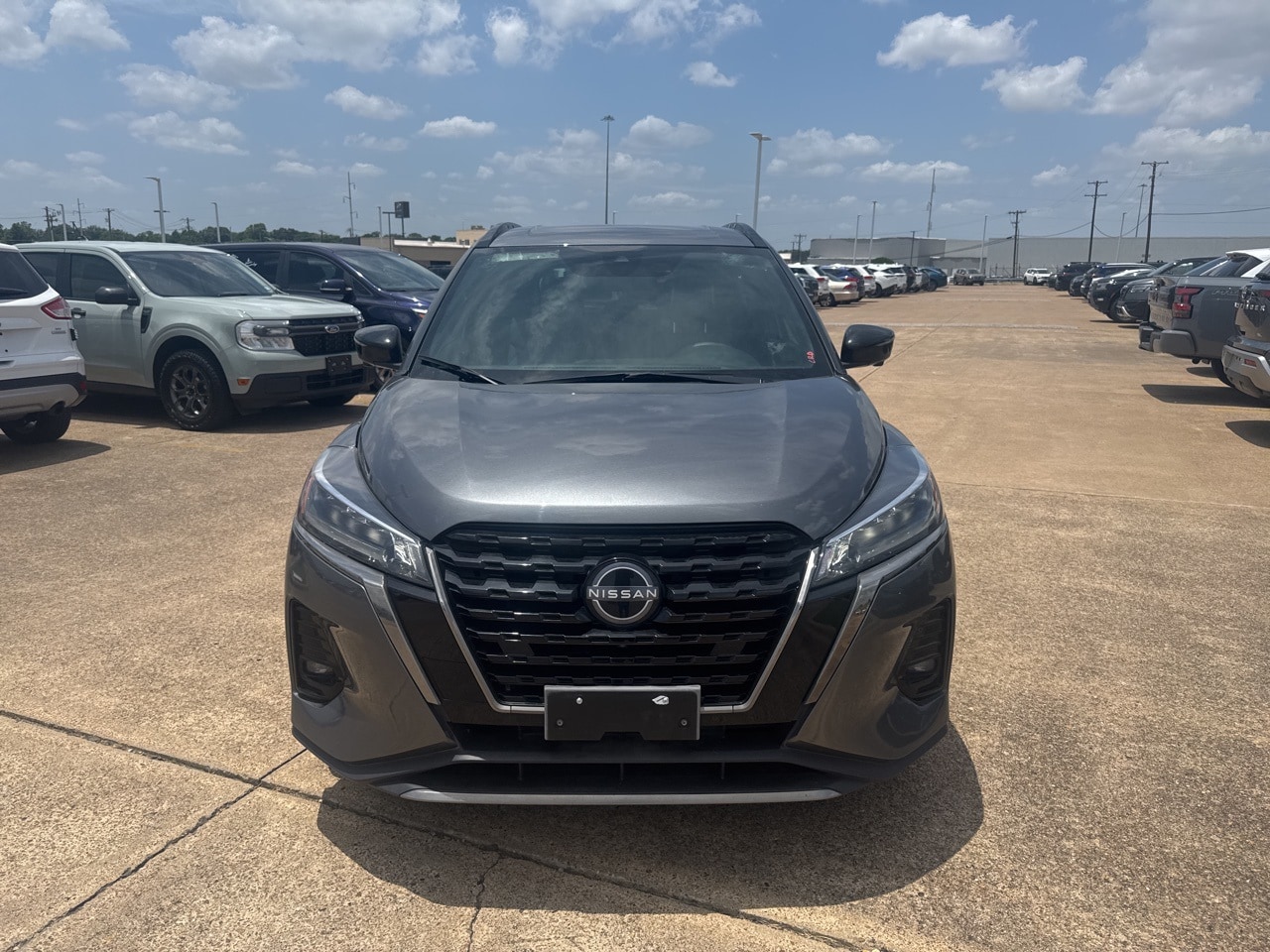 Used 2022 Nissan Kicks SR with VIN 3N1CP5DV2NL499523 for sale in Mesquite, TX