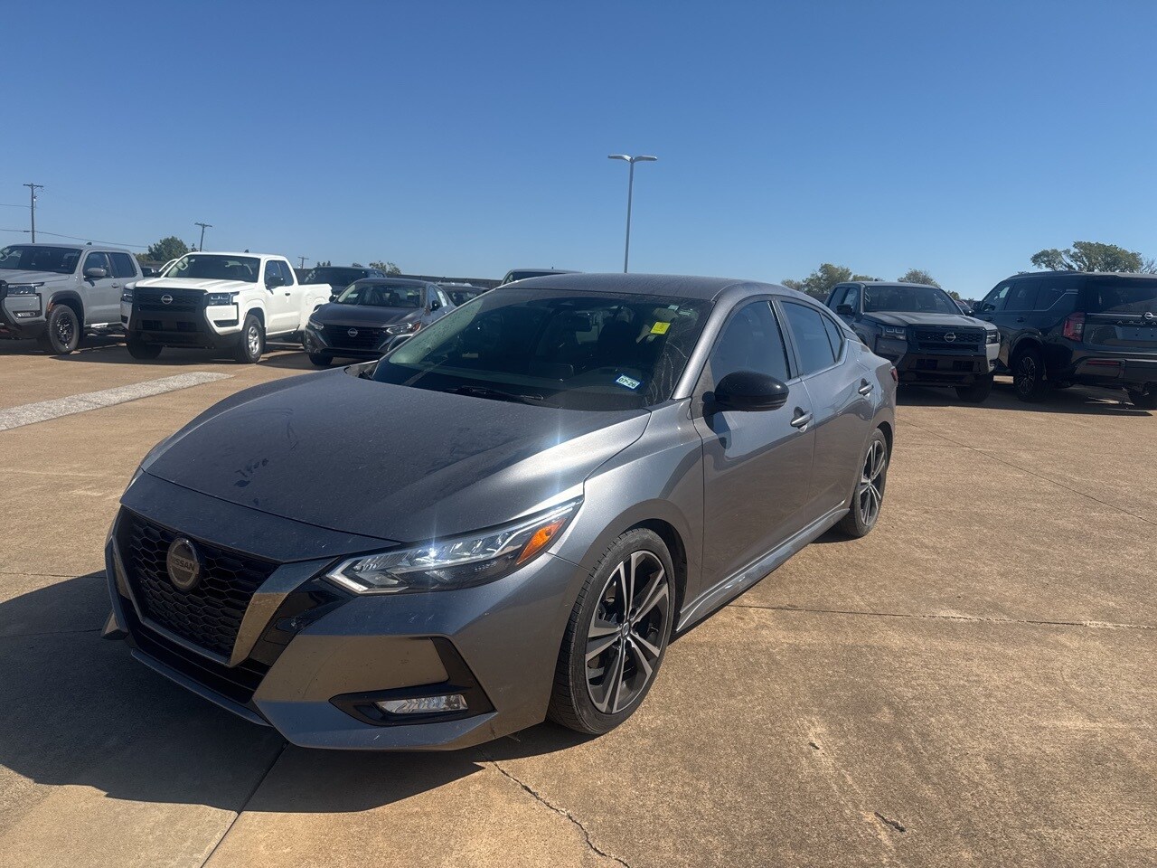 2021 Nissan Sentra SR photo 3