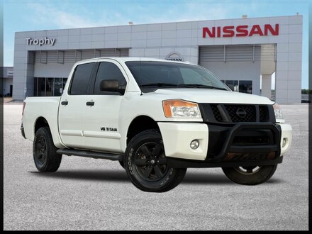 2014 Nissan Titan SV Truck