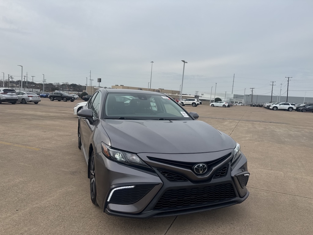 Used 2023 Toyota Camry SE Sedan