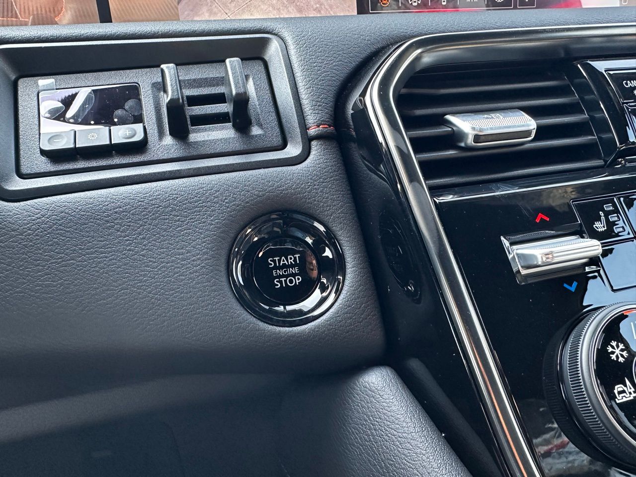 2026 Nissan Armada PRO-4X - Photo 12