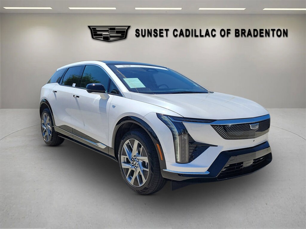 Certified 2025 CADILLAC OPTIQ Luxury w/1SE SUV