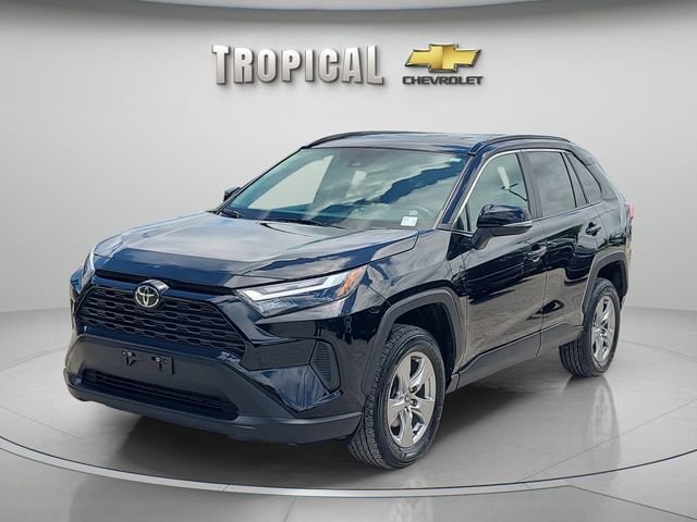 2024 Toyota RAV4 XLE FWD's photo