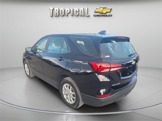 2023 Chevrolet Equinox LS photo 3