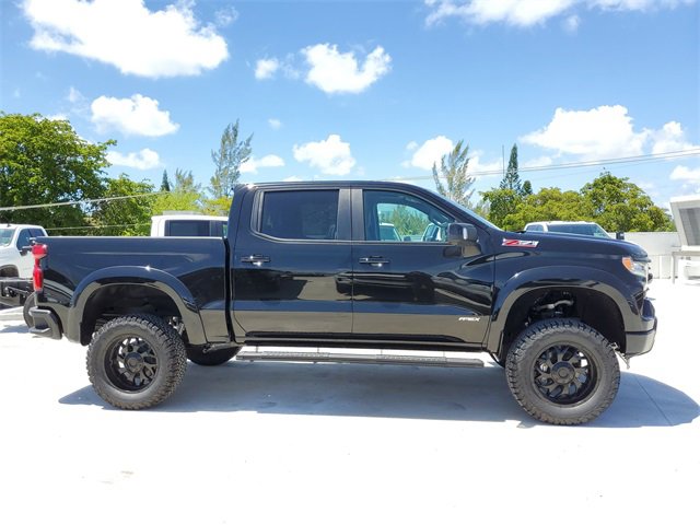 2025 Chevrolet Silverado 1500 RST photo 4