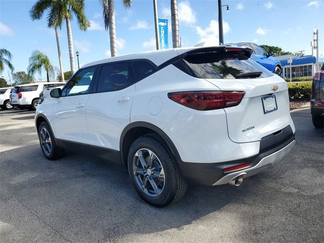 2025 Chevrolet Blazer 2LT photo 3