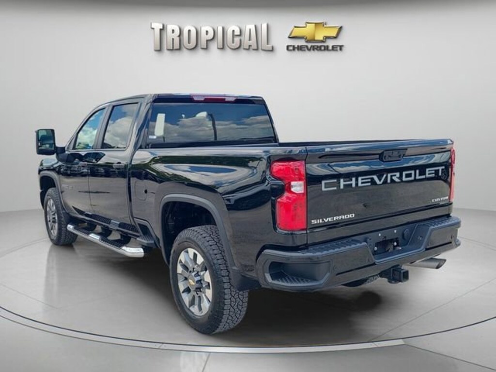 Used 2024 Chevrolet Silverado 2500 HD Custom Truck
