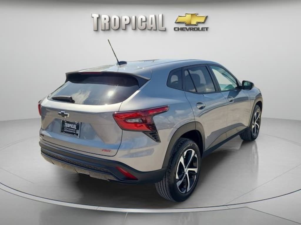 Used 2025 Chevrolet Trax 1RS SUV