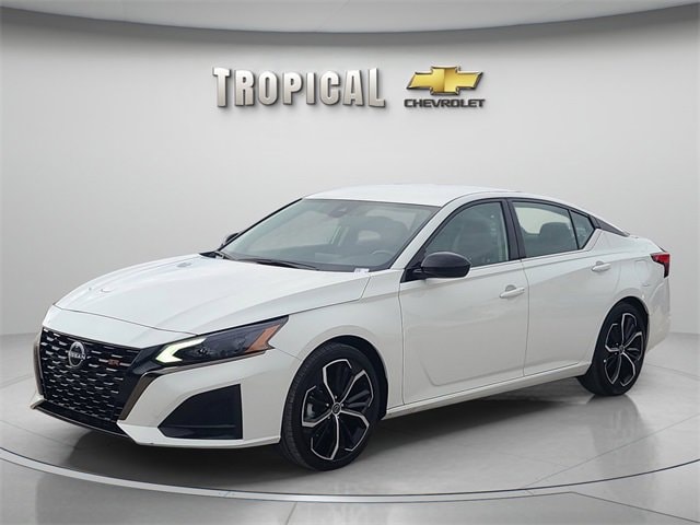 2023 Nissan Altima SR