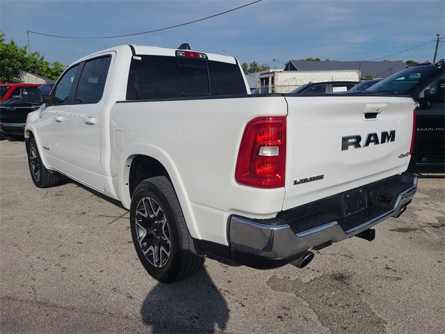 2025 Ram 1500 Laramie photo 3