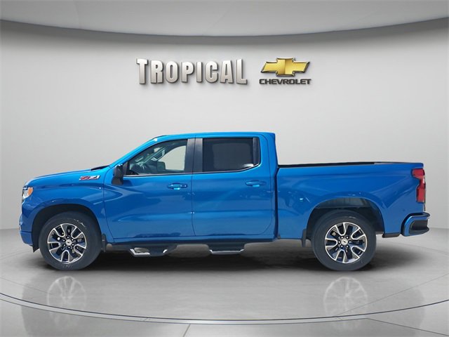 Used 2022 Chevrolet Silverado 1500 RST with VIN 3GCUDEED1NG528406 for sale in Miami, FL