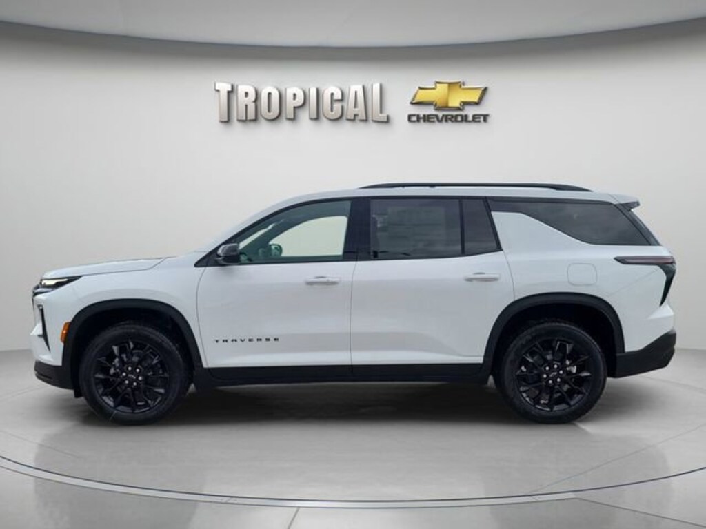 Used 2025 Chevrolet Traverse LT SUV