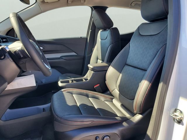 2027 Chevrolet Bolt RS - Photo 21