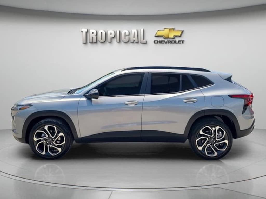 Used 2025 Chevrolet Trax 2RS SUV