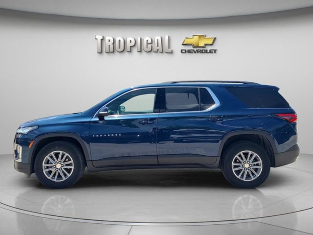 Used 2023 Chevrolet Traverse LT Cloth SUV