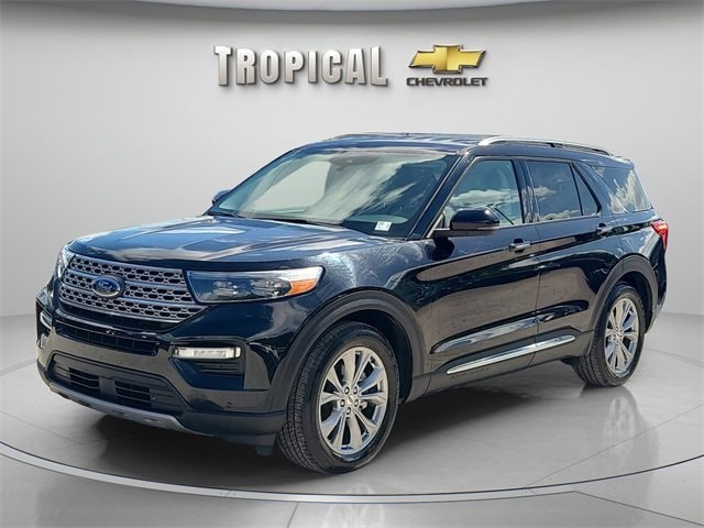 2023 Ford Explorer Limited's photo