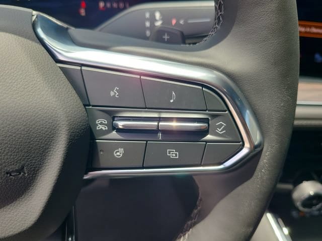 2026 Chevrolet Suburban LT - Photo 29