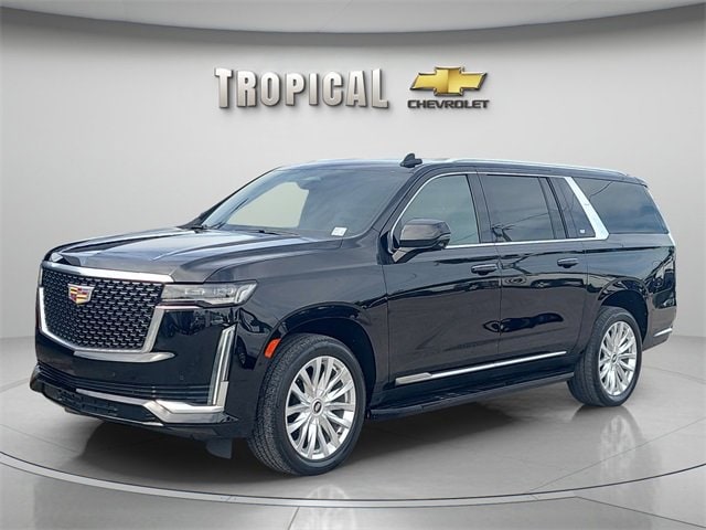 2021 Cadillac Escalade ESV Luxury's photo