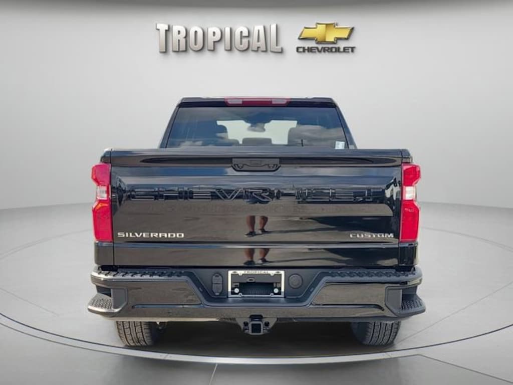 New 2026 Chevrolet Silverado 1500 Custom Truck