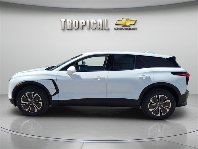 2025 Chevrolet Blazer EV photo 2
