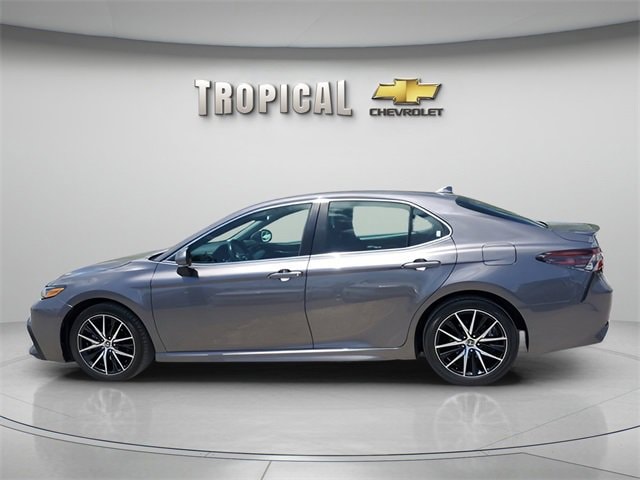 Used 2023 Toyota Camry SE with VIN 4T1G11AK7PU749040 for sale in Miami, FL