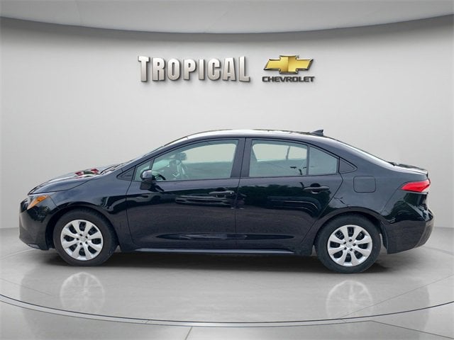 Used 2023 Toyota Corolla LE with VIN 5YFB4MDE8PP050266 for sale in Northfield, Minnesota