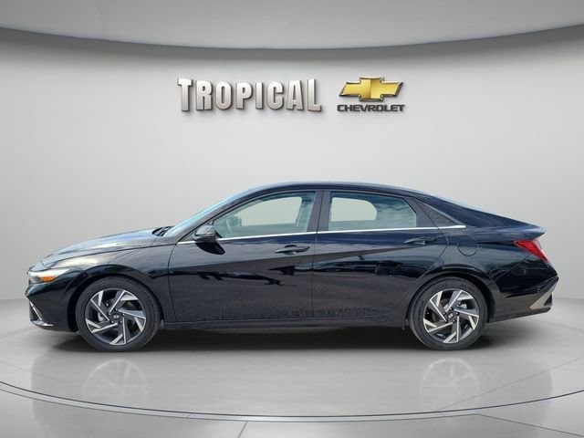 Used 2025 Hyundai Elantra Limited with VIN KMHLP4DG0SU882396 for sale in Miami Shores, FL