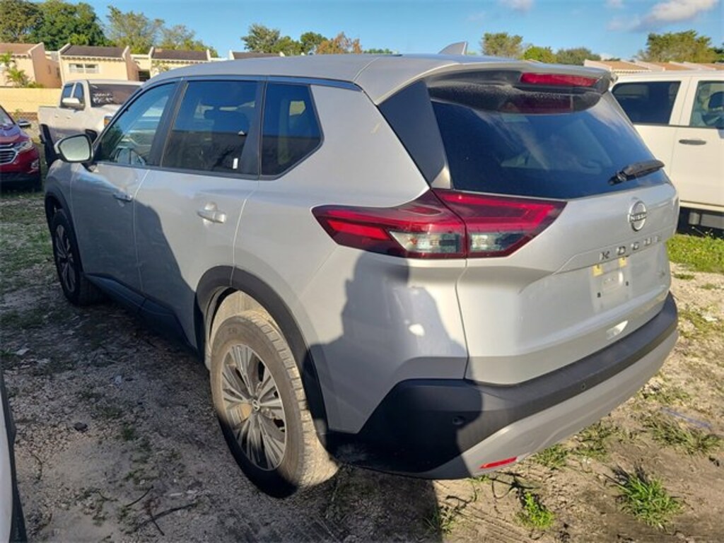 Used 2023 Nissan Rogue SV