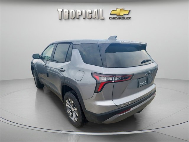 2026 Chevrolet Equinox LT photo 2