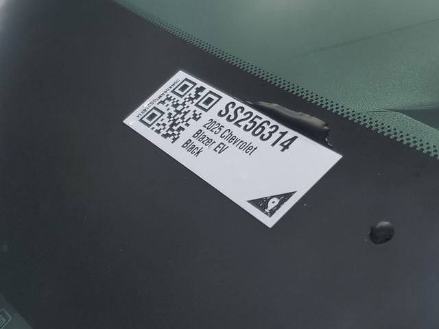 2025 Chevrolet Blazer EV LT - Photo 30
