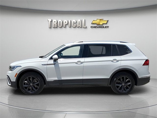 Used 2024 Volkswagen Tiguan SE with VIN 3VV3B7AX9RM042318 for sale in Miami, FL
