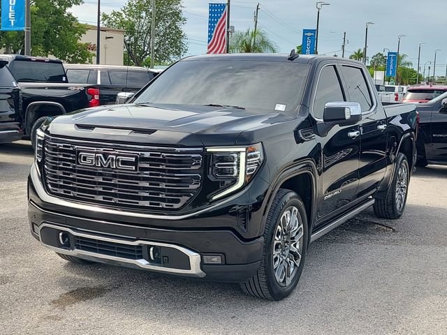2025 GMC Sierra 4WD Crew Cab Short Box Denali Ultimate's photo