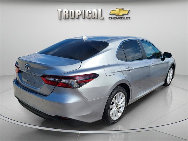 2021 Toyota Camry LE photo 4