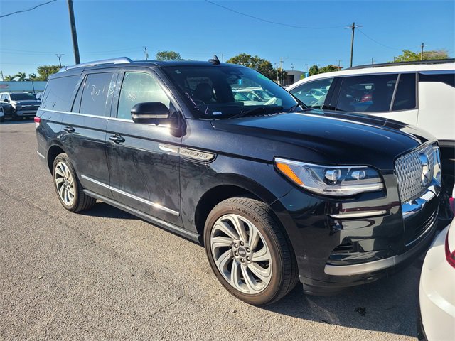 2023 Lincoln Navigator Reserve photo 4