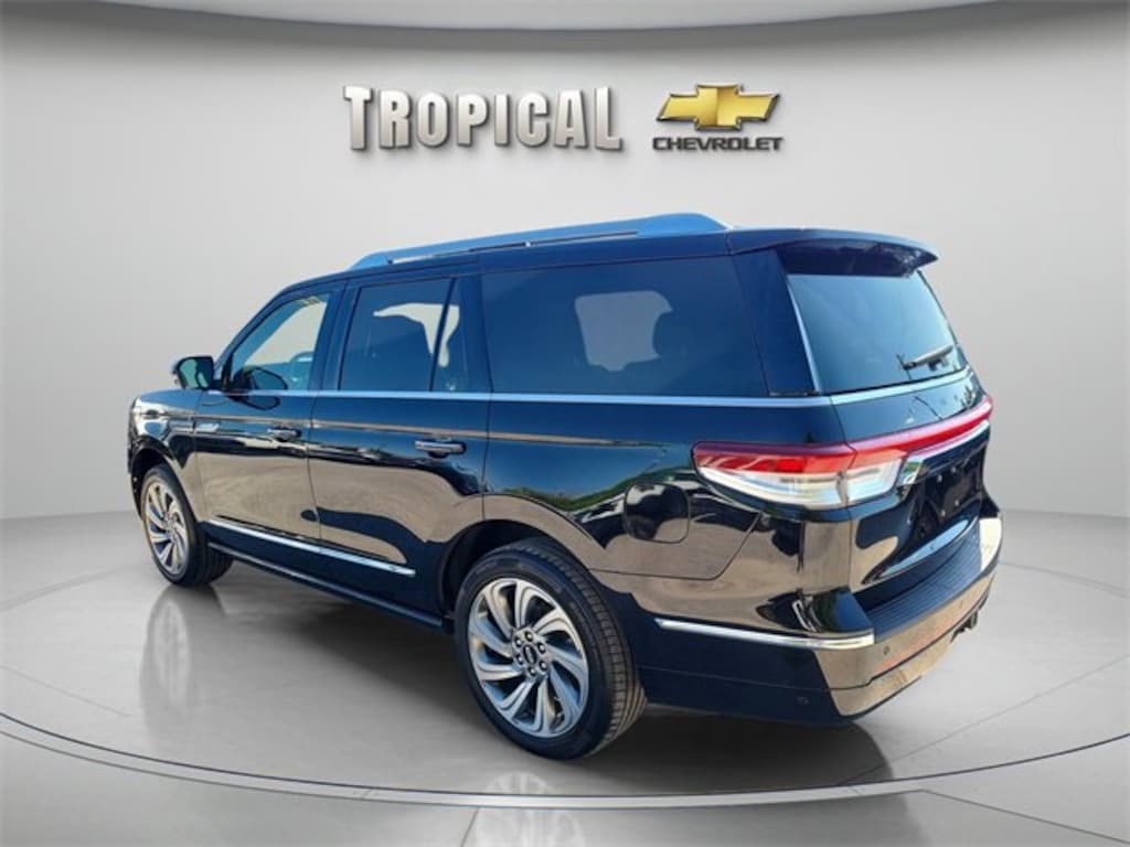 Used 2023 Lincoln Navigator Reserve