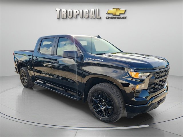 2026 Chevrolet Silverado 1500 Custom photo 3