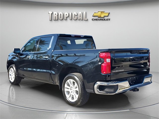 2023 Chevrolet Silverado 1500 LTZ photo 3