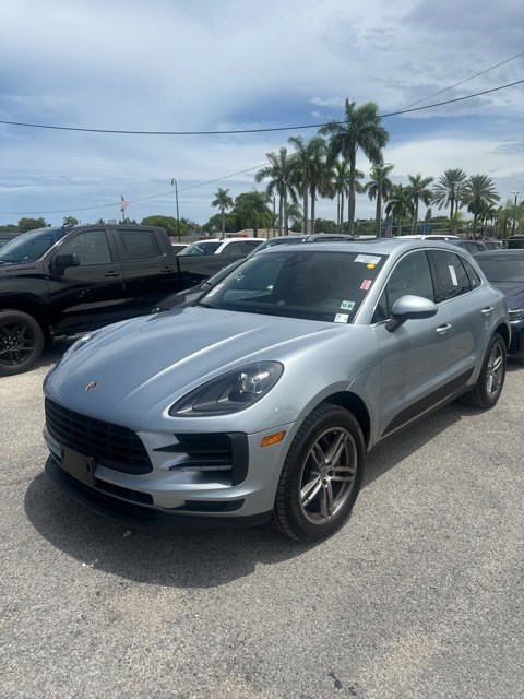 2021 Porsche Macan S photo 2