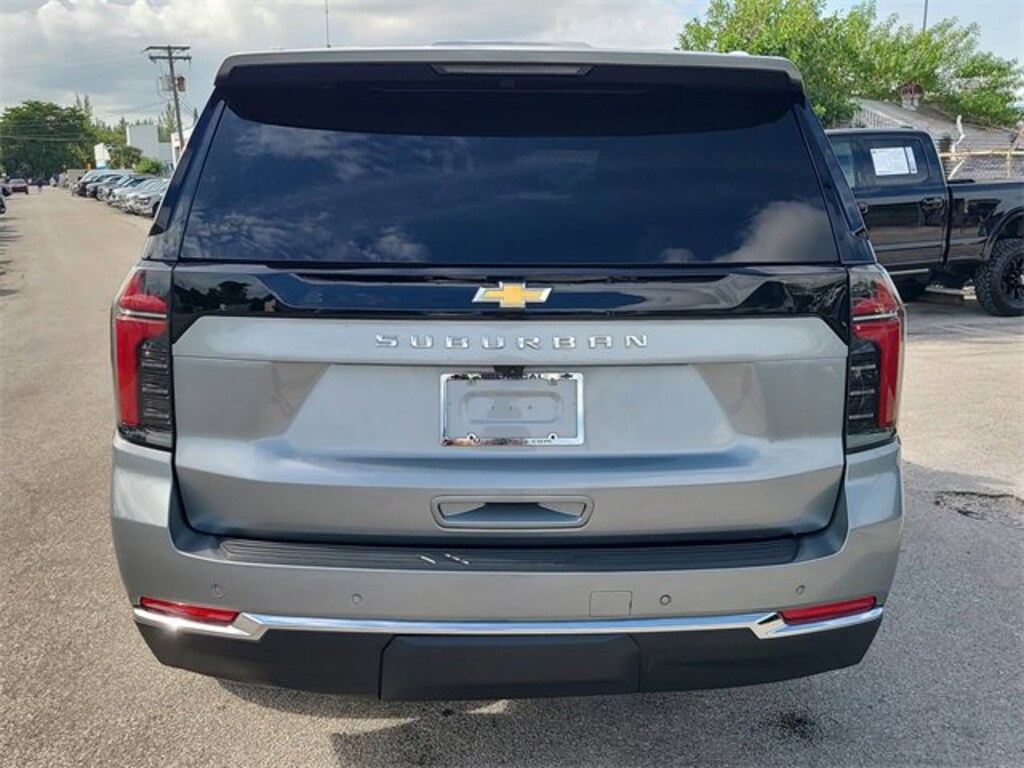 Used 2025 Chevrolet Suburban LS SUV