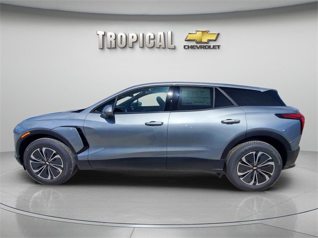 2025 Chevrolet Blazer EV photo 2