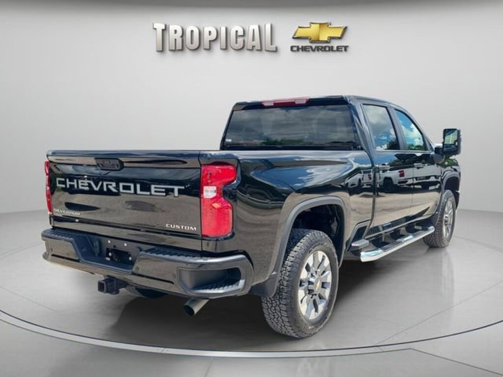 Used 2024 Chevrolet Silverado 2500 HD Custom Truck